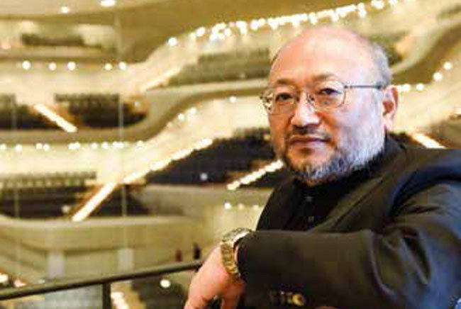 Yasuhisa Toyota ist für die Akustik in der Elbphilharmonie zuständig
